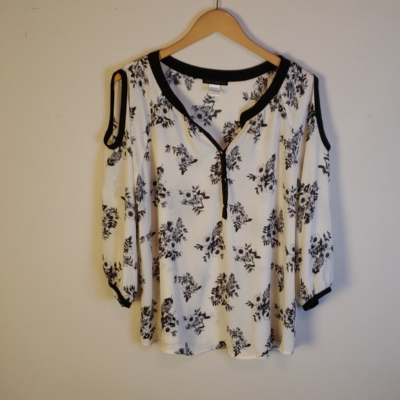 Jennie and Martis Tops - Jennie and Martis Blouse Cream and Black Sz 1x